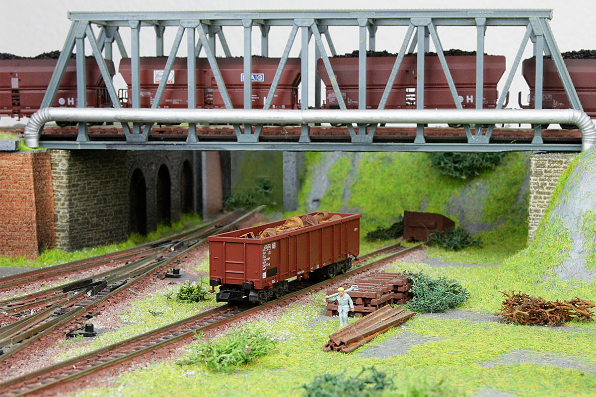 N scale switching layout